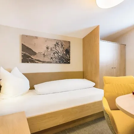 Gastehaus Hornegger 3*