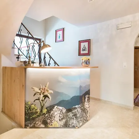 Konukevi Gaestehaus Hornegger 3*