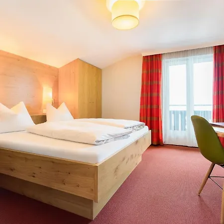 بيت ضيافة Gaestehaus Hornegger 3*