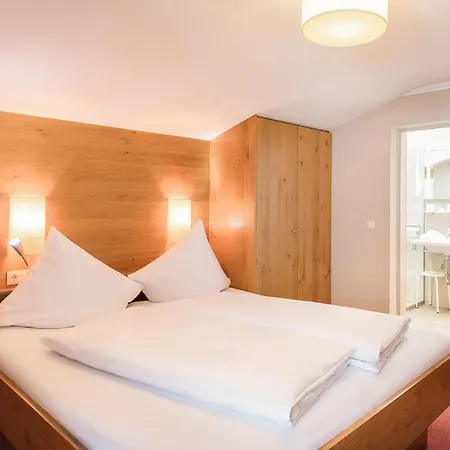 Gaestehaus Hornegger بيت ضيافة