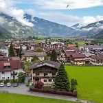 Gaestehaus Hornegger マイヤーホーフェン